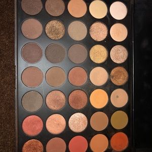 Morphe 350 very popular pallet